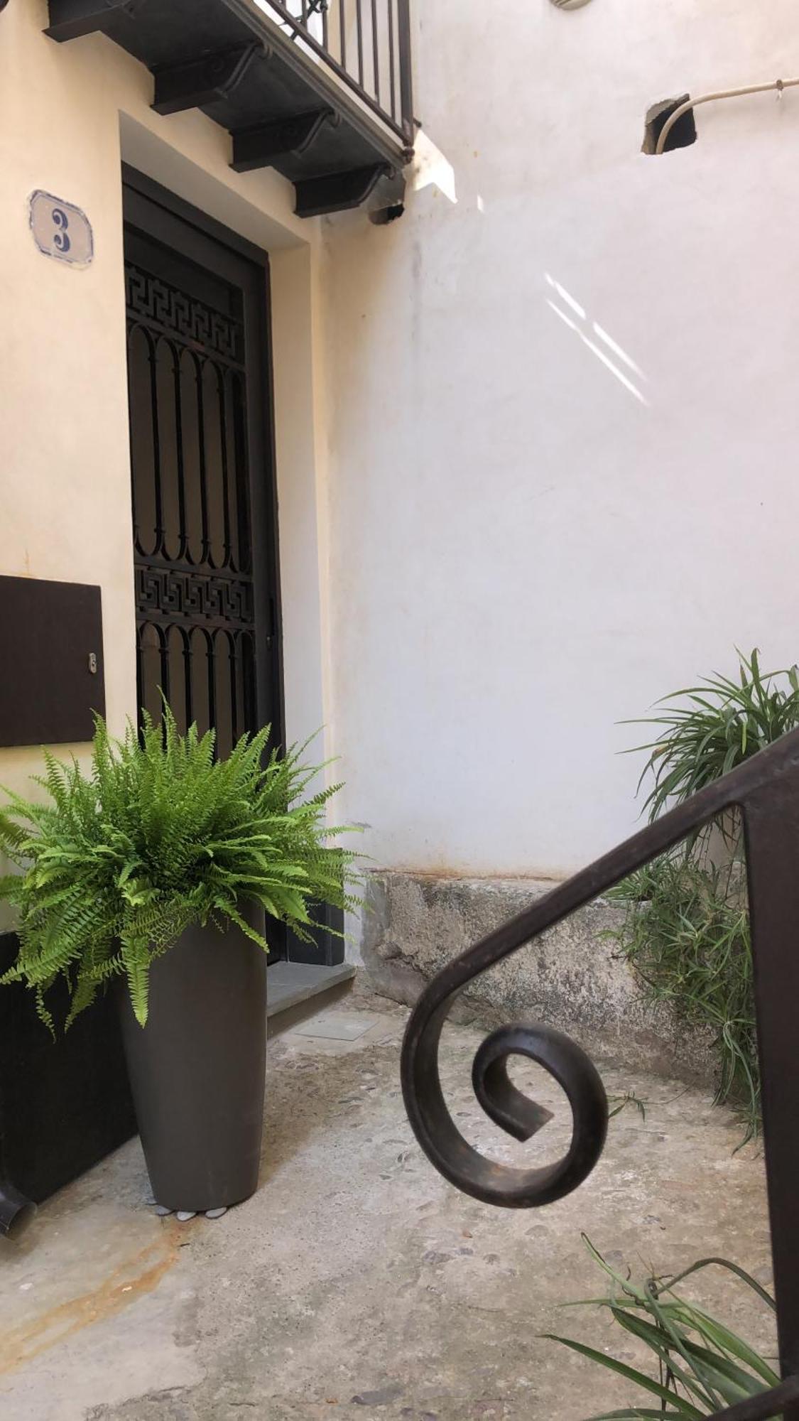 Апартаменты Al Cortile Del Seminario Чефалу Экстерьер фото